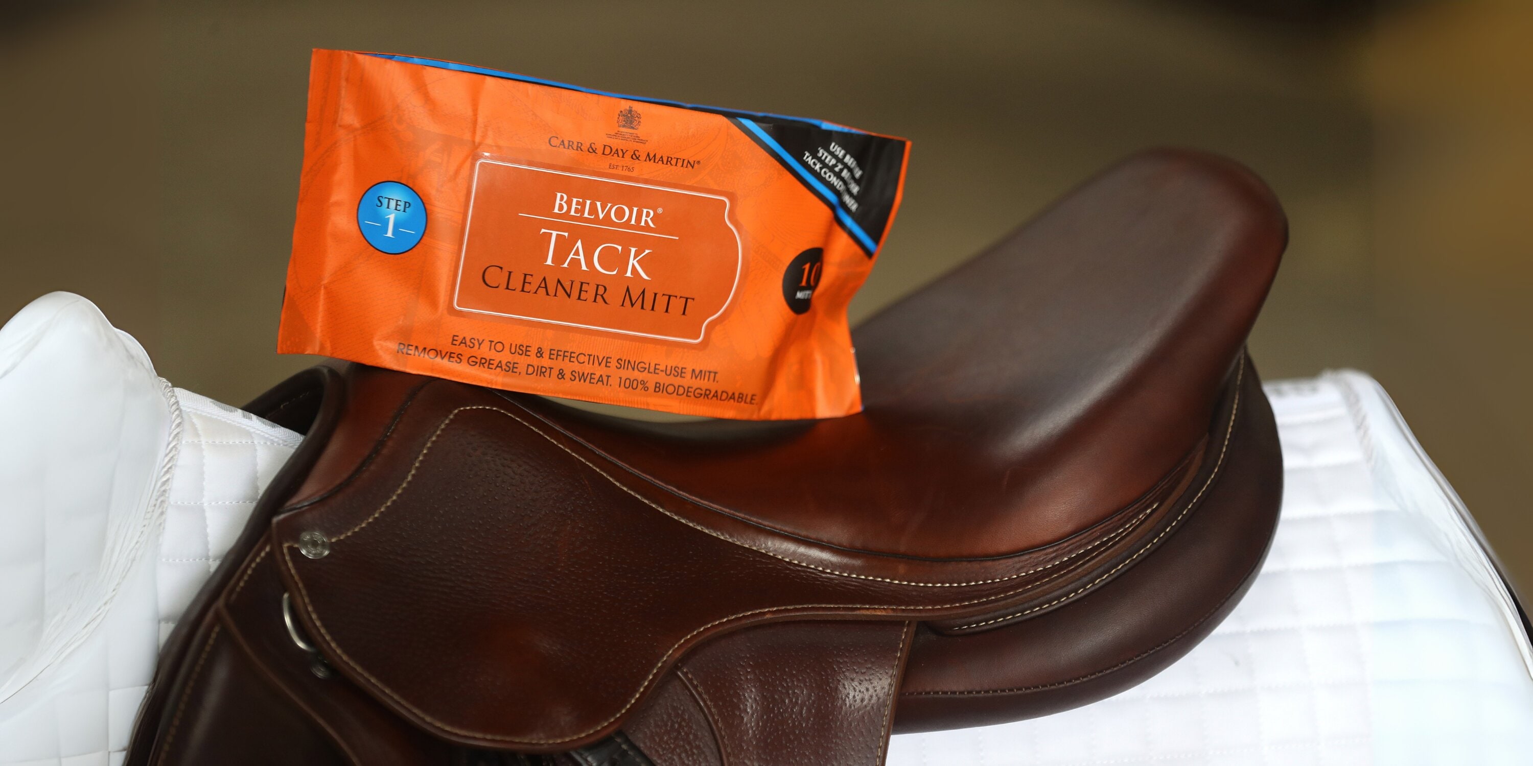 https://www.hogstaonline.com/pub_docs/files/tackcleaningmitts.png